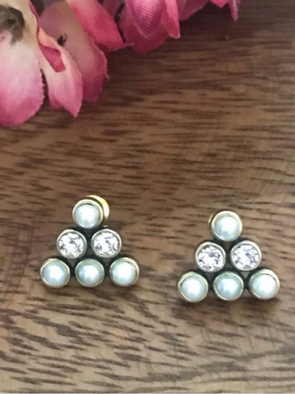 Silpada Pyramid Pearl earrings